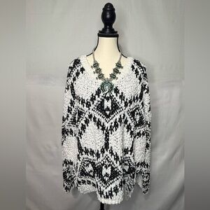Black and White Patterned Women's Sweater